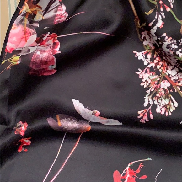 ❗️LAST SIZE SMALL VS VERY SEXY SATIN SLIP SKIRT - Picture 9 of 16